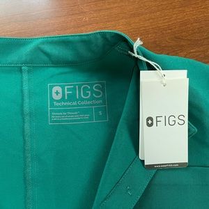 NWT Small Figs Rafaela Scrubs Set in Hunter Green.